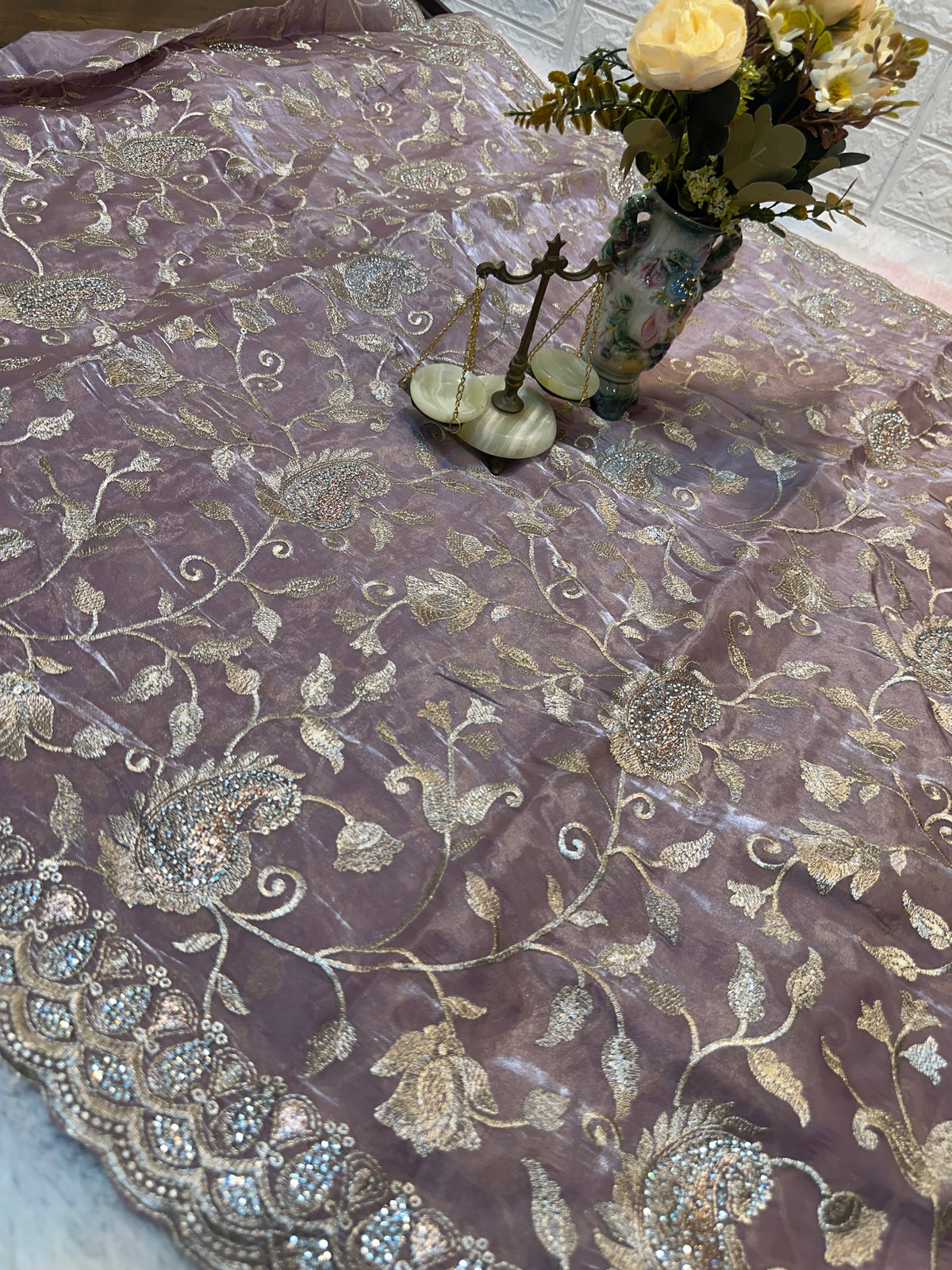 Buy 1 Get 1 FREE – Premium Mauve Zari Work Saree ✨