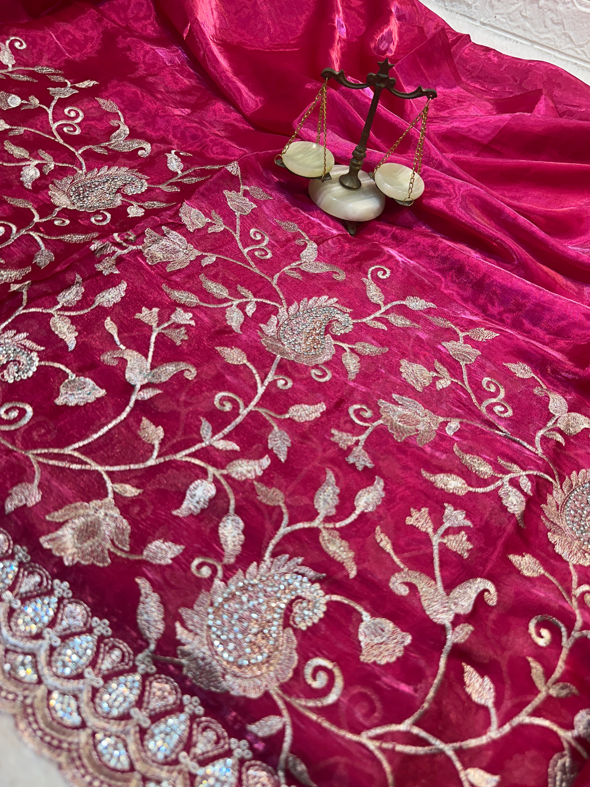 Buy 1 Get 1 FREE – Premium Rani Pink Zari Work Saree ✨
